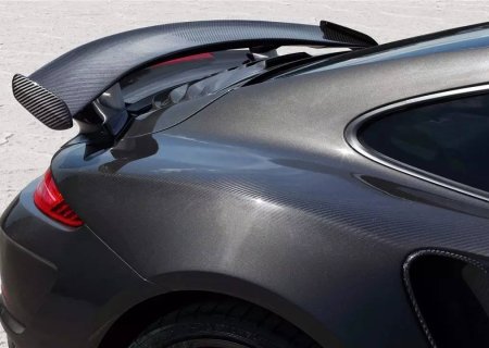 A WIN-WIN COMBINATION: CARBON FIBER AND PLASTIC HONEYCOMB CORE PANEL