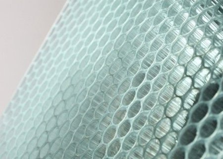 How Plastic honeycomb Create a quiet environment?